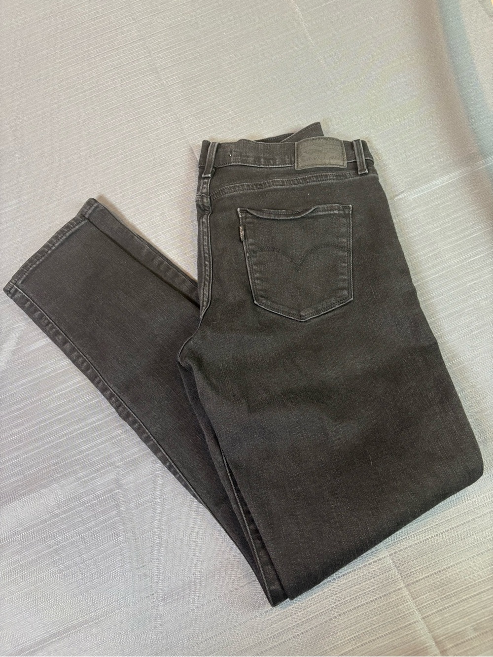 Levi’s 311 Shaping Skinny Jeans Women’s 30 Black Stretch Denim Mid Rise Slim Fit
